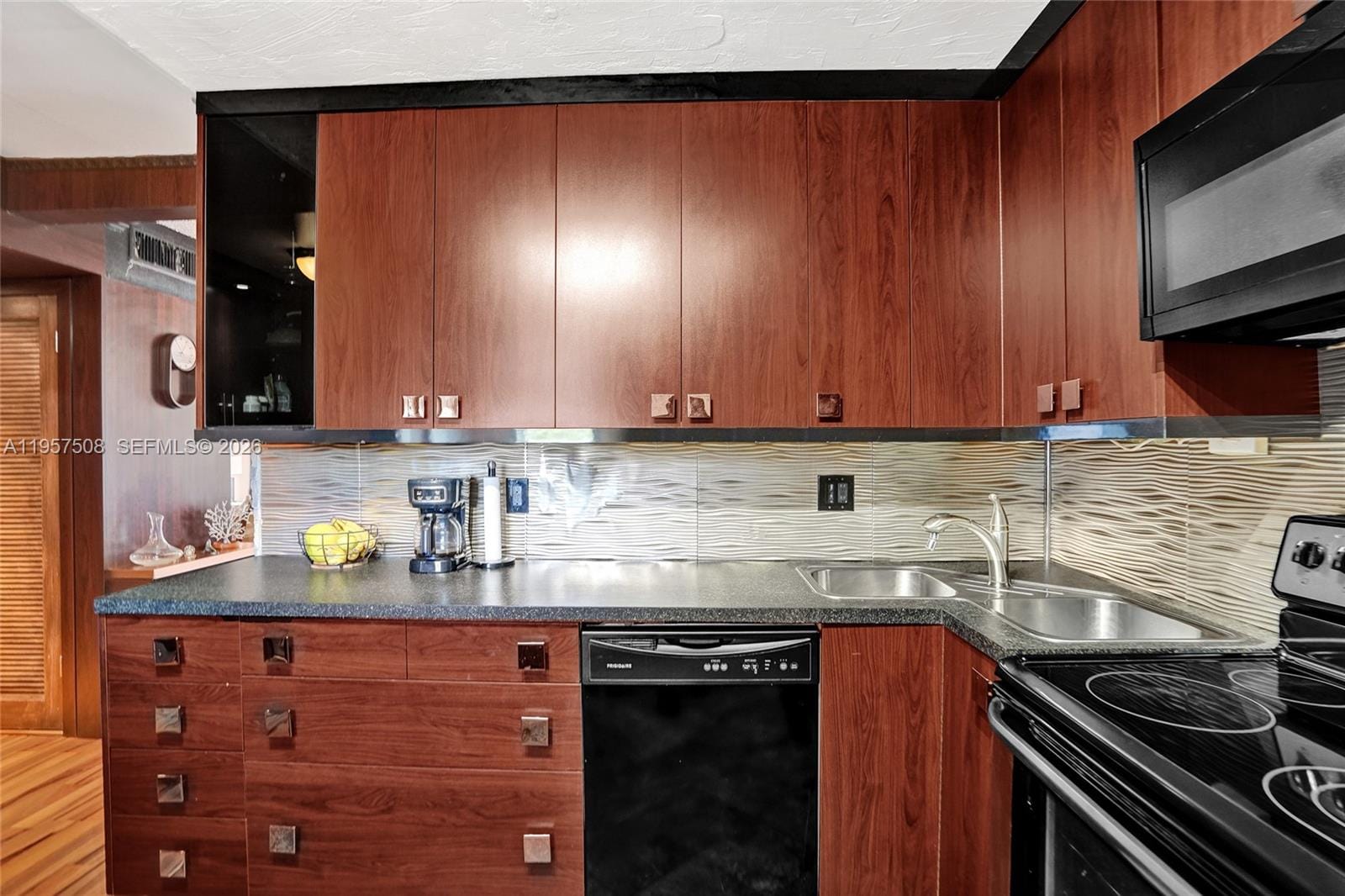 1000 NE 12th Avenue 505 — photo 8