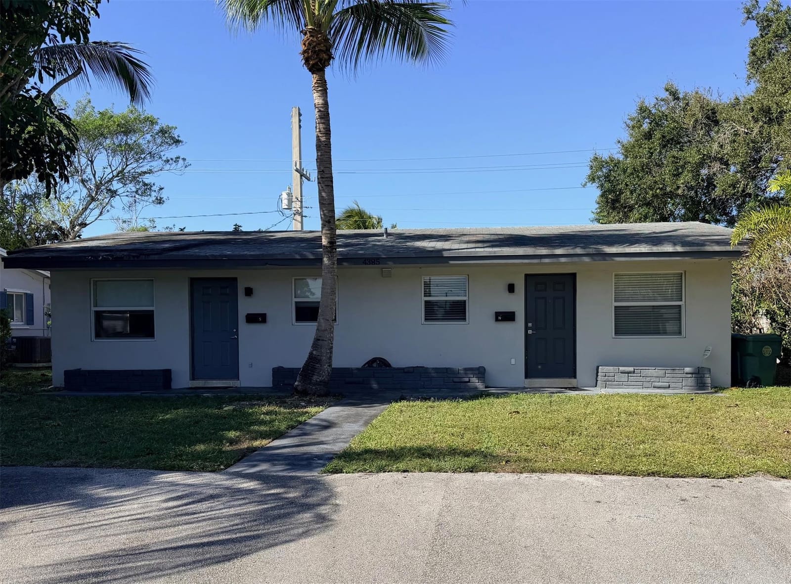 4385 NE 13th Avenue, Oakland Park, FL 33334 photo 1