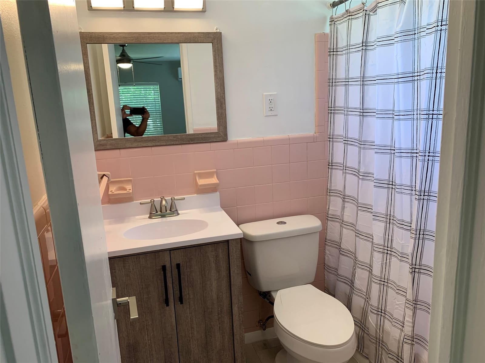 4385 NE 13th Avenue, Oakland Park, FL 33334 photo 16