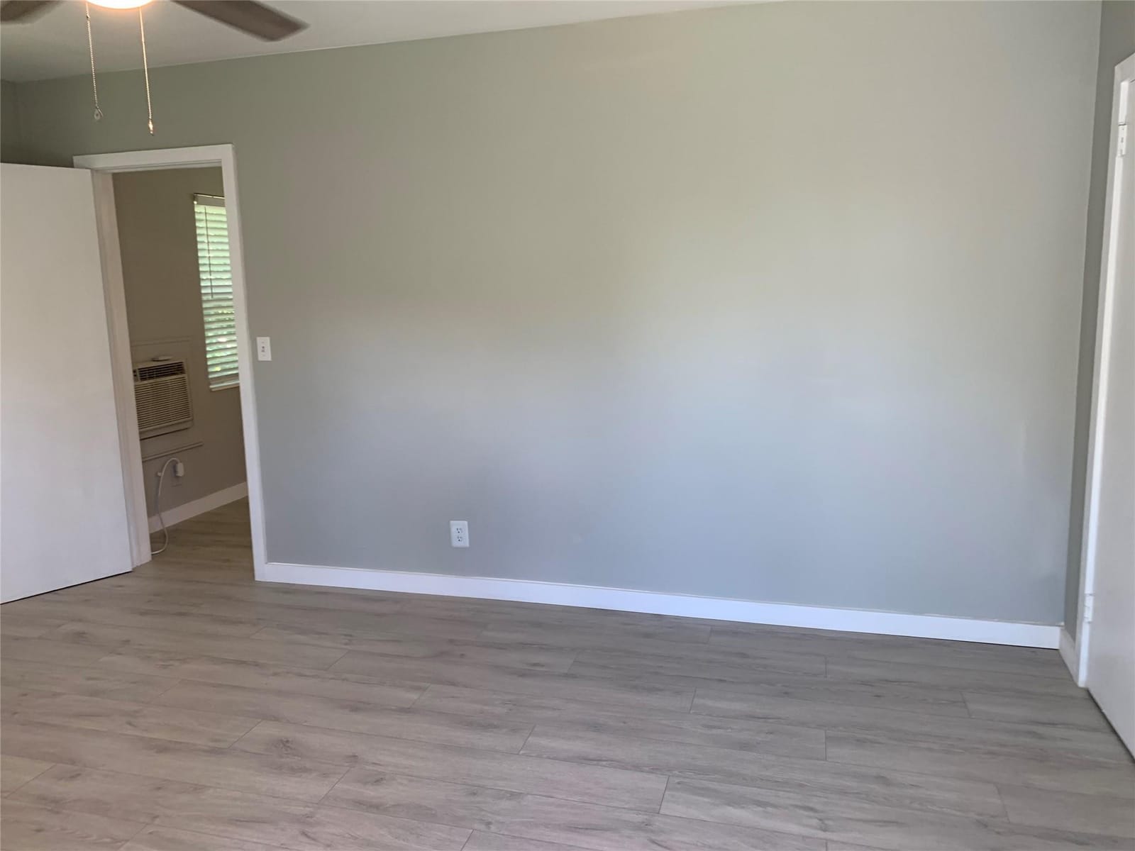 4385 NE 13th Avenue, Oakland Park, FL 33334 photo 17