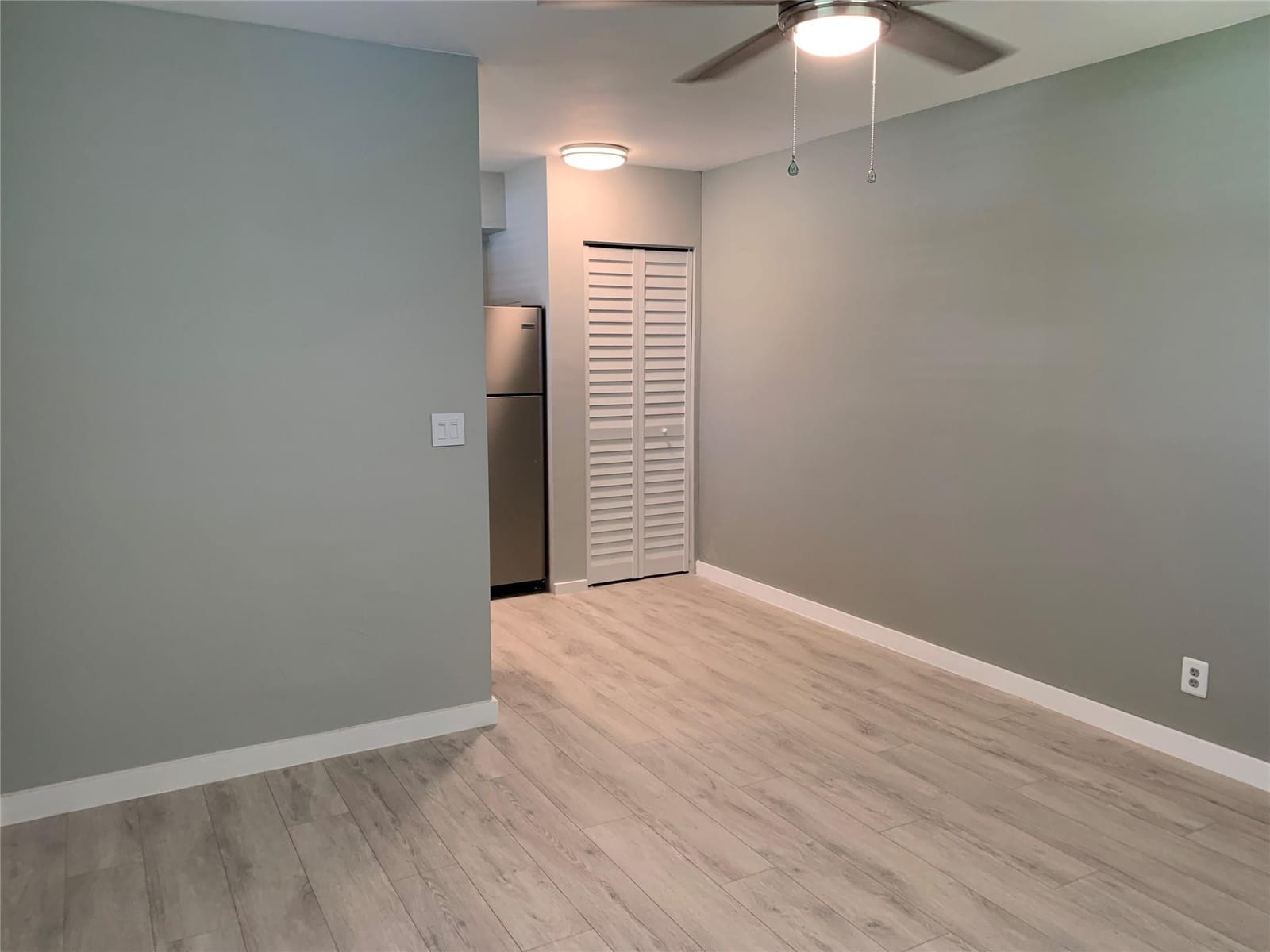 4385 NE 13th Avenue, Oakland Park, FL 33334 photo 4