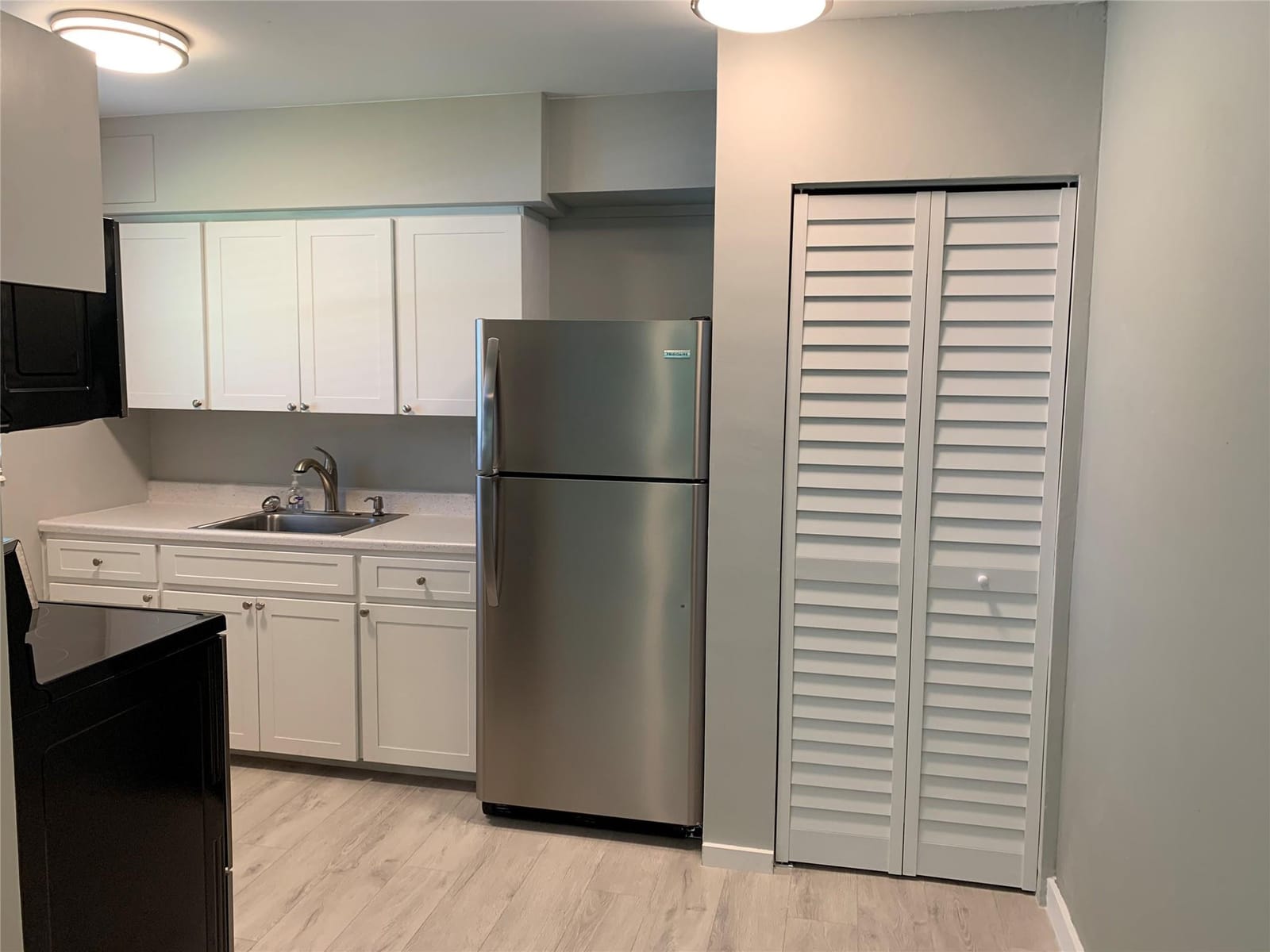 4385 NE 13th Avenue, Oakland Park, FL 33334 photo 9