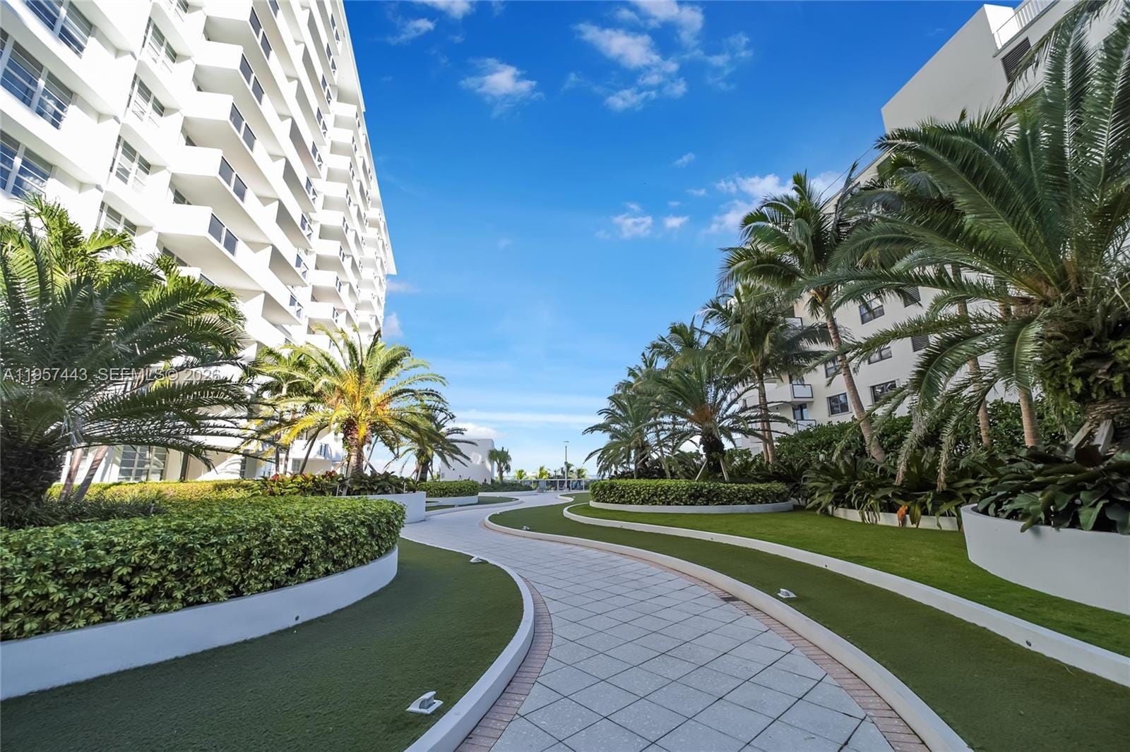 100 Lincoln Road 732, Miami Beach, FL 33139 photo 16