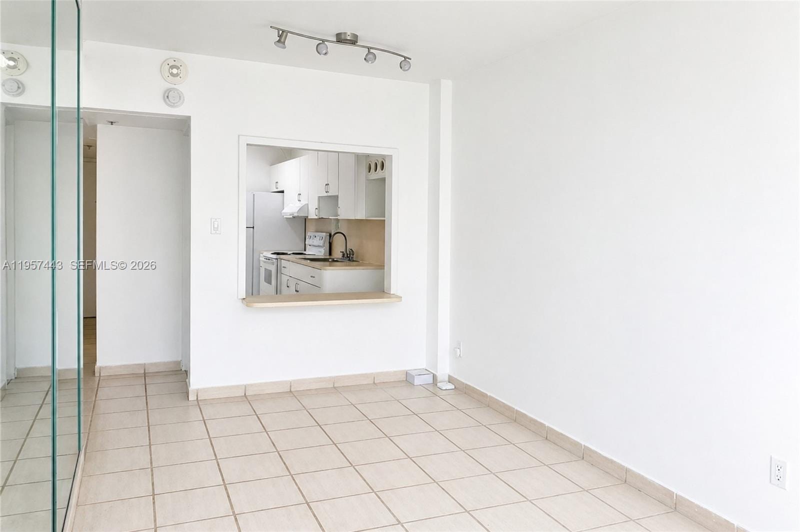 100 Lincoln Road 732 — photo 3