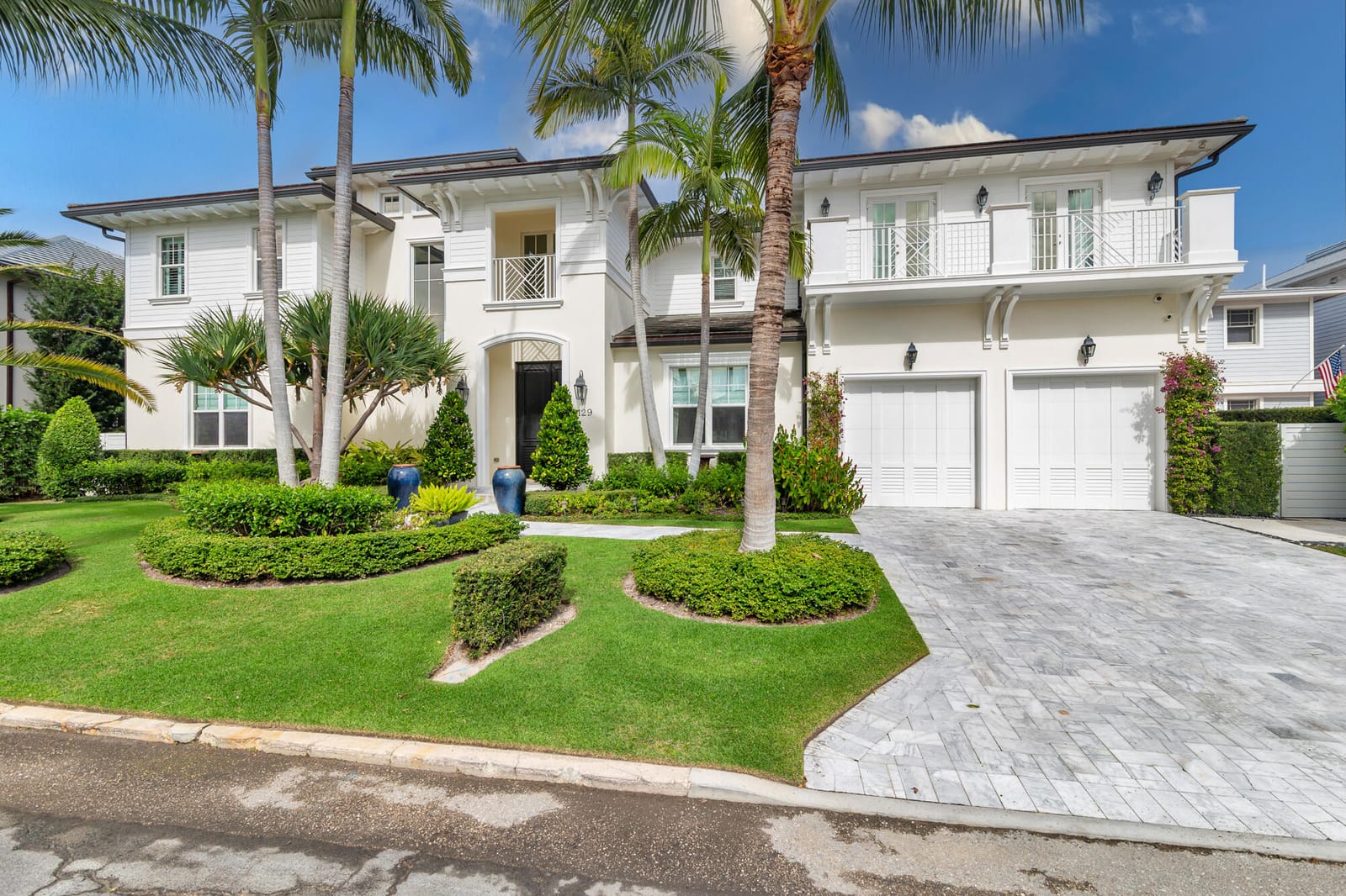 129 Santa Lucia Drive — photo 2