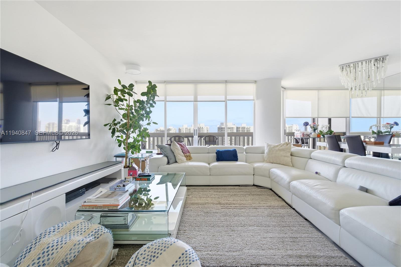 1000 W Island Boulevard 2806, Aventura, FL 33160, Aventura