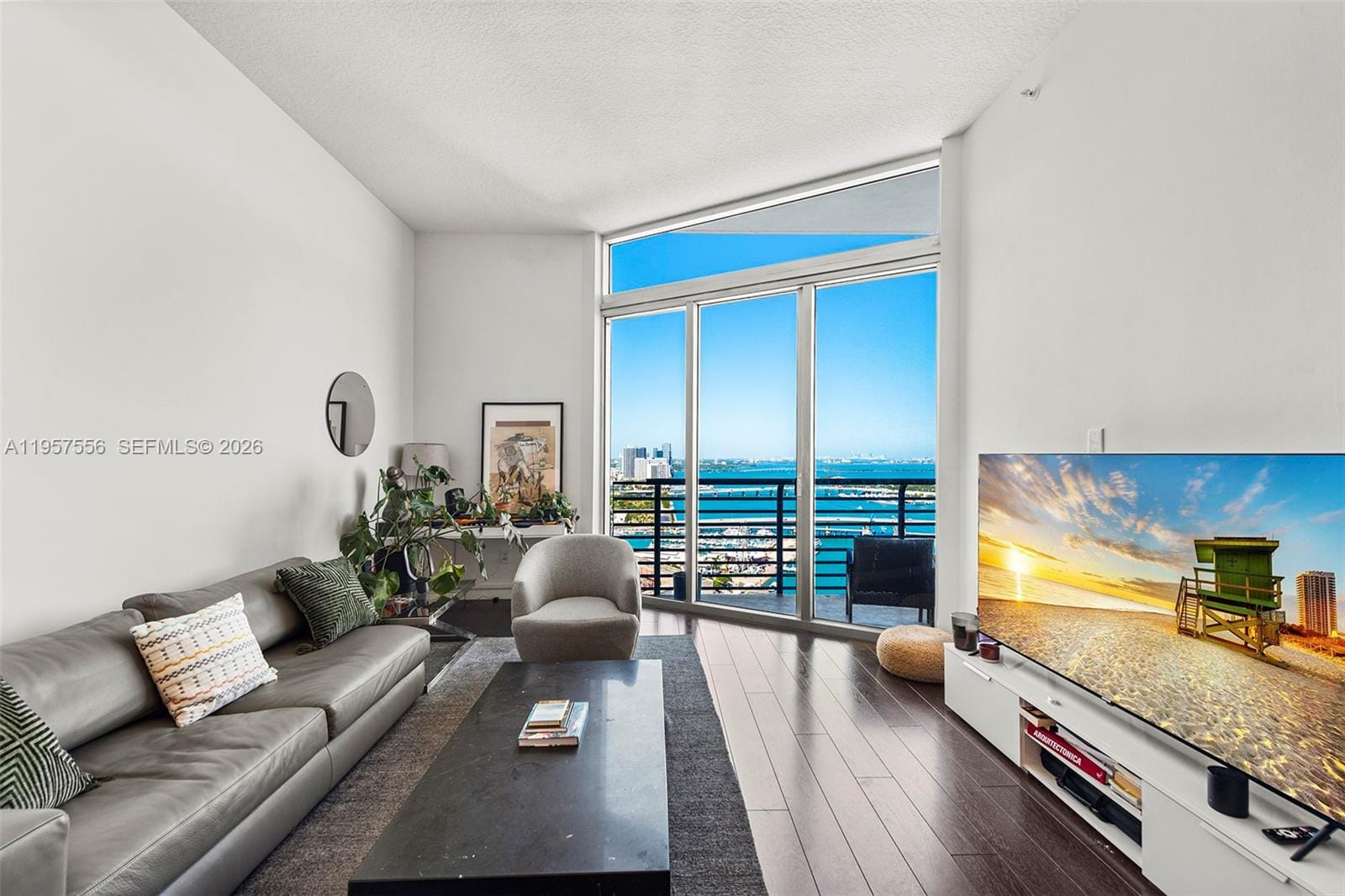 335 S Biscayne Boulevard UPH-10 — photo 2