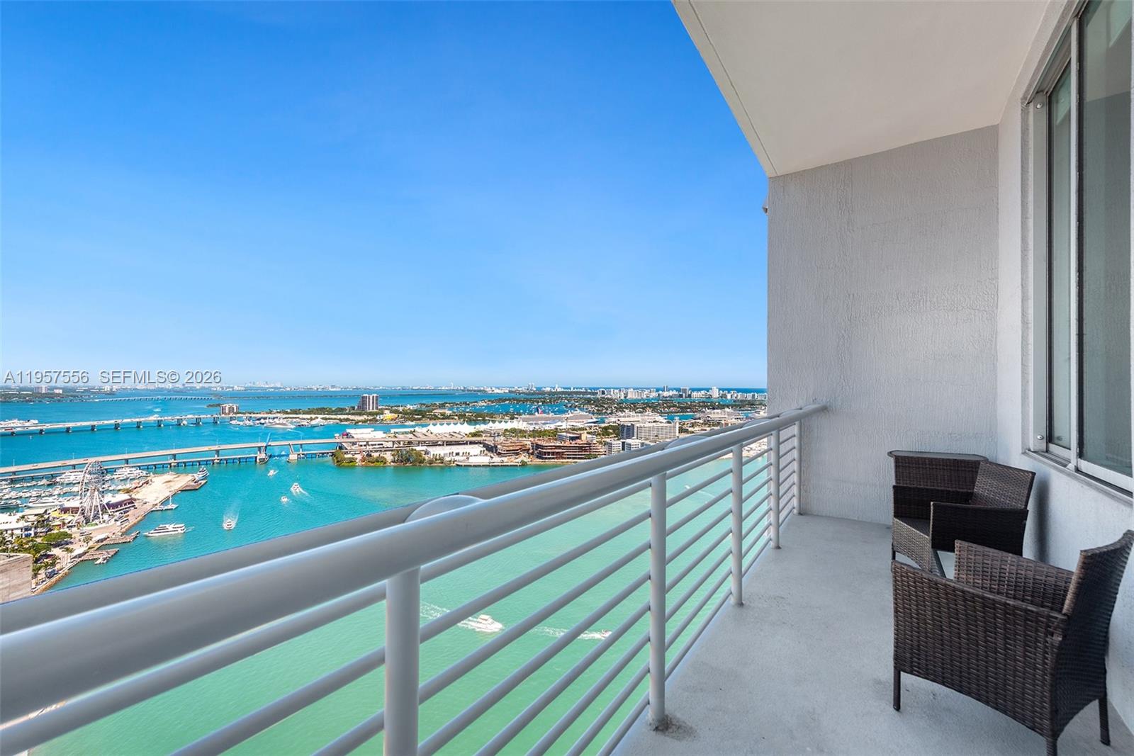 335 S Biscayne Boulevard UPH10, Miami, FL 33131, Miami