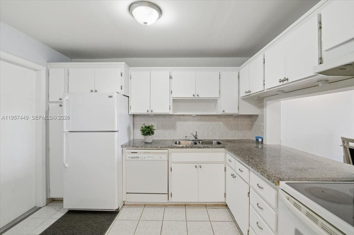330 SE 2nd Street 501G, Hallandale Beach, FL 33009 photo 18
