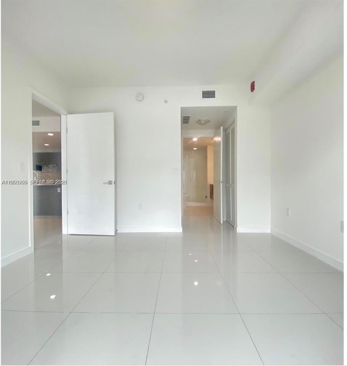 7661 NW 107th Avenue 407 — photo 5