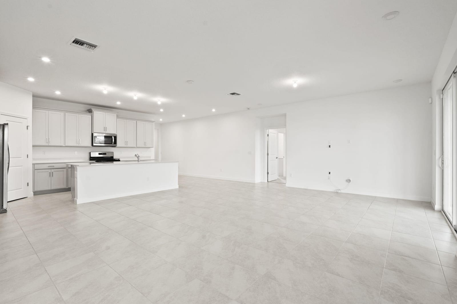 14499 SW Woodford Way — photo 11