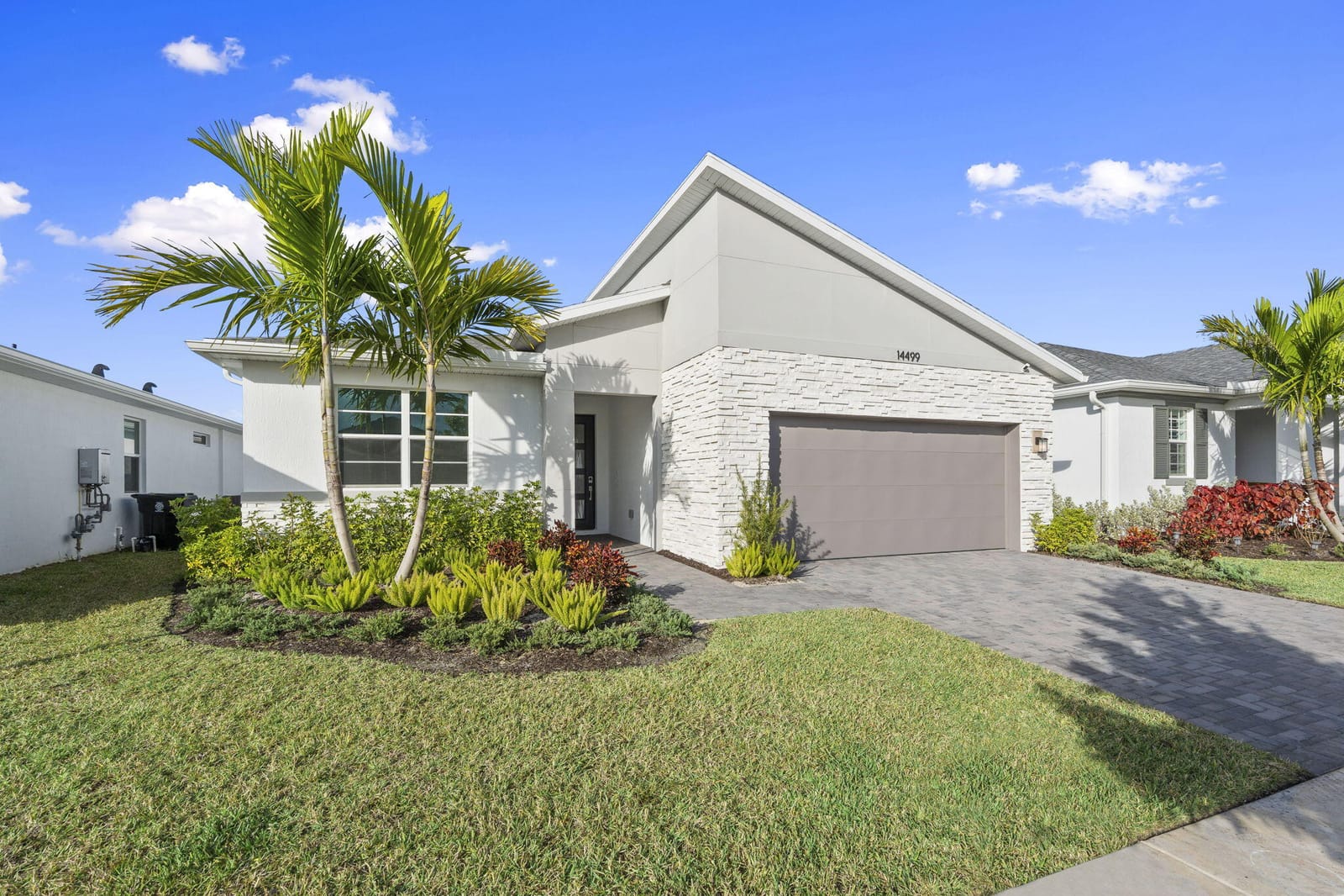 14499 SW Woodford Way — photo 4