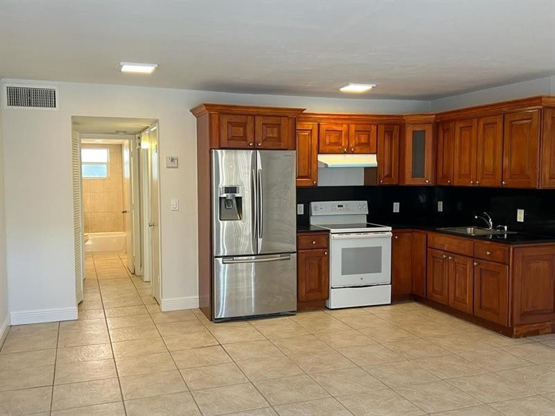 7851 Dunham Boulevard 4, Miami, FL 33138, Miami