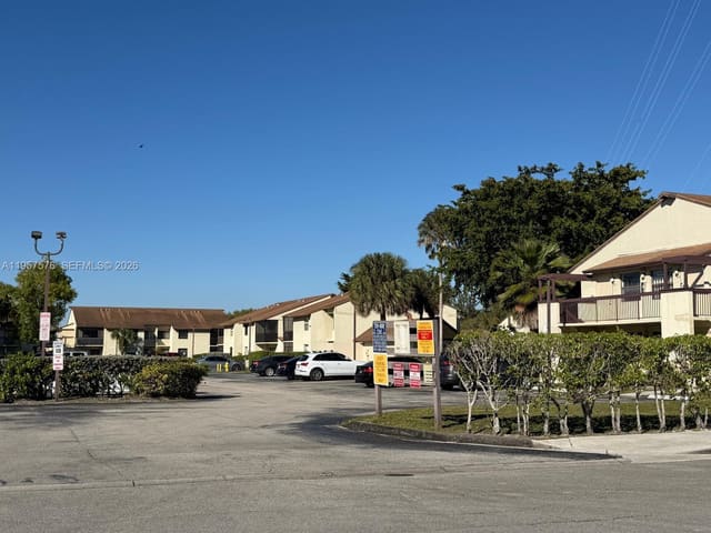 465 NW 210th Street 103, Miami Gardens, FL 33169