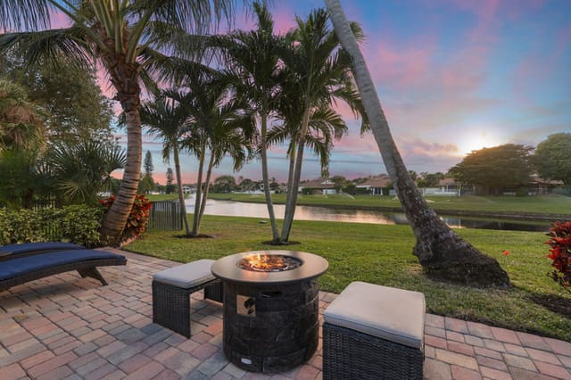 400 SW 28th Avenue, sold in Homewood Lakes Sec D, Delray Beach, FL