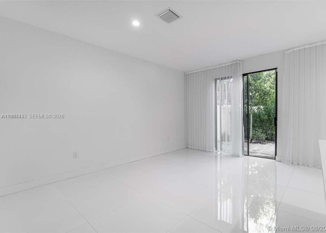 10301 W 32nd Lane — photo 8
