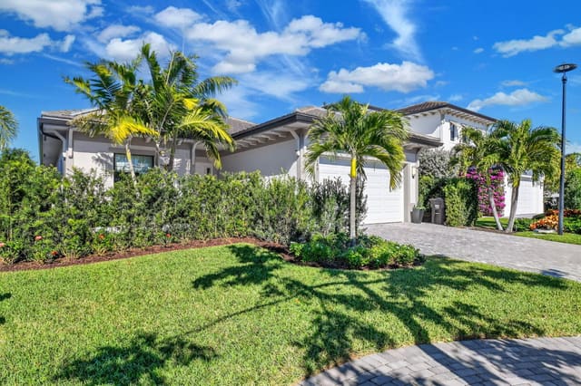 3089 Bellflower Circle, sold in Banyan Cay Resort Community Plat, West Palm Beach, FL