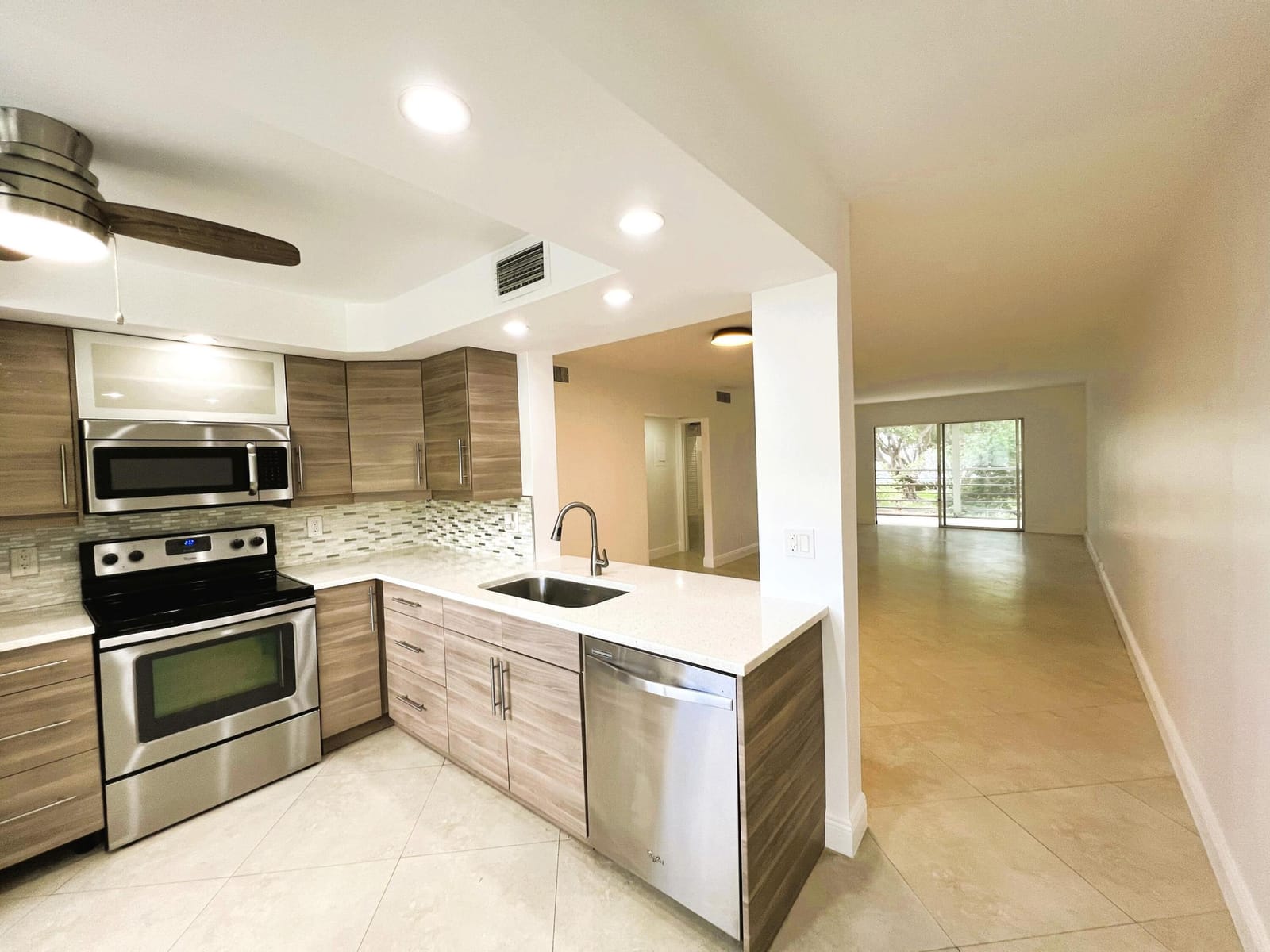 3001 Portofino Isle E2, Coconut Creek, FL 33066 photo 2