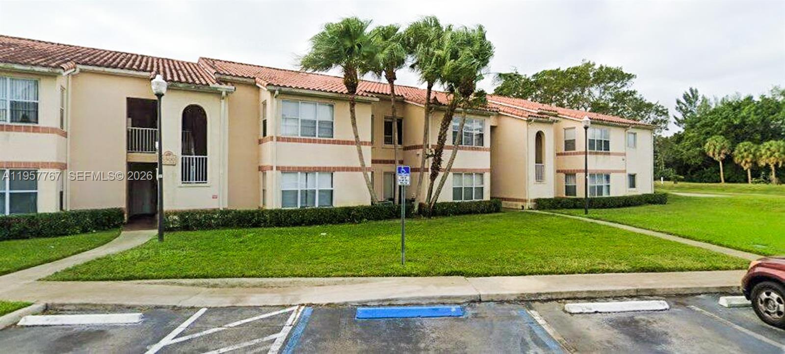 3300 N Pinewalk Drive N 1915, Margate, FL 33063, Margate