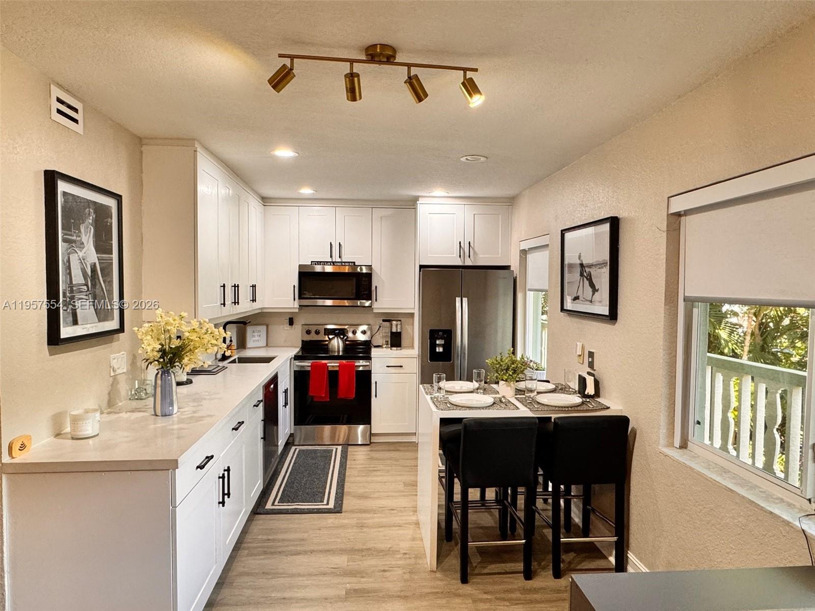 1423 Holly Heights Drive 19, Fort Lauderdale, FL 33304, Fort Lauderdale
