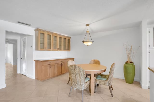 250 High Point Court B, sold in High Point Condo Sec 4a, Boynton Beach, FL