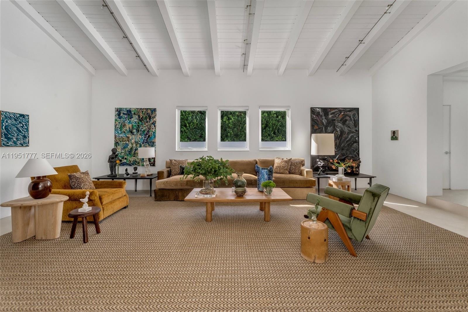 3325 Pine Tree Drive — photo 3