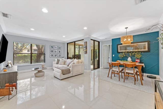 4475 Carambola Circle S 27328, Coconut Creek, FL 33066