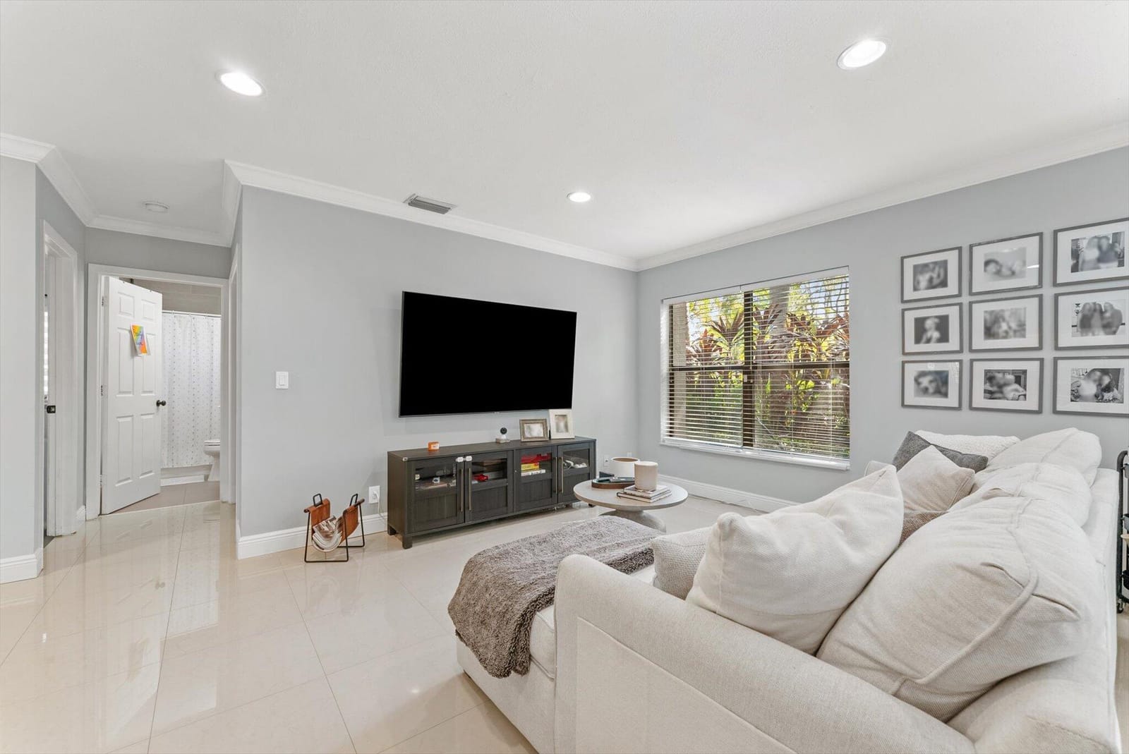 4475 Carambola Circle S 27328, Coconut Creek, FL 33066 photo 5