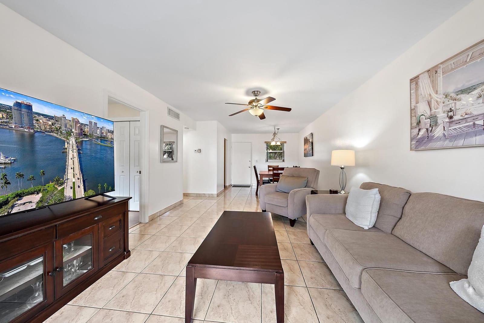 701 Lori Drive 206 — photo 2