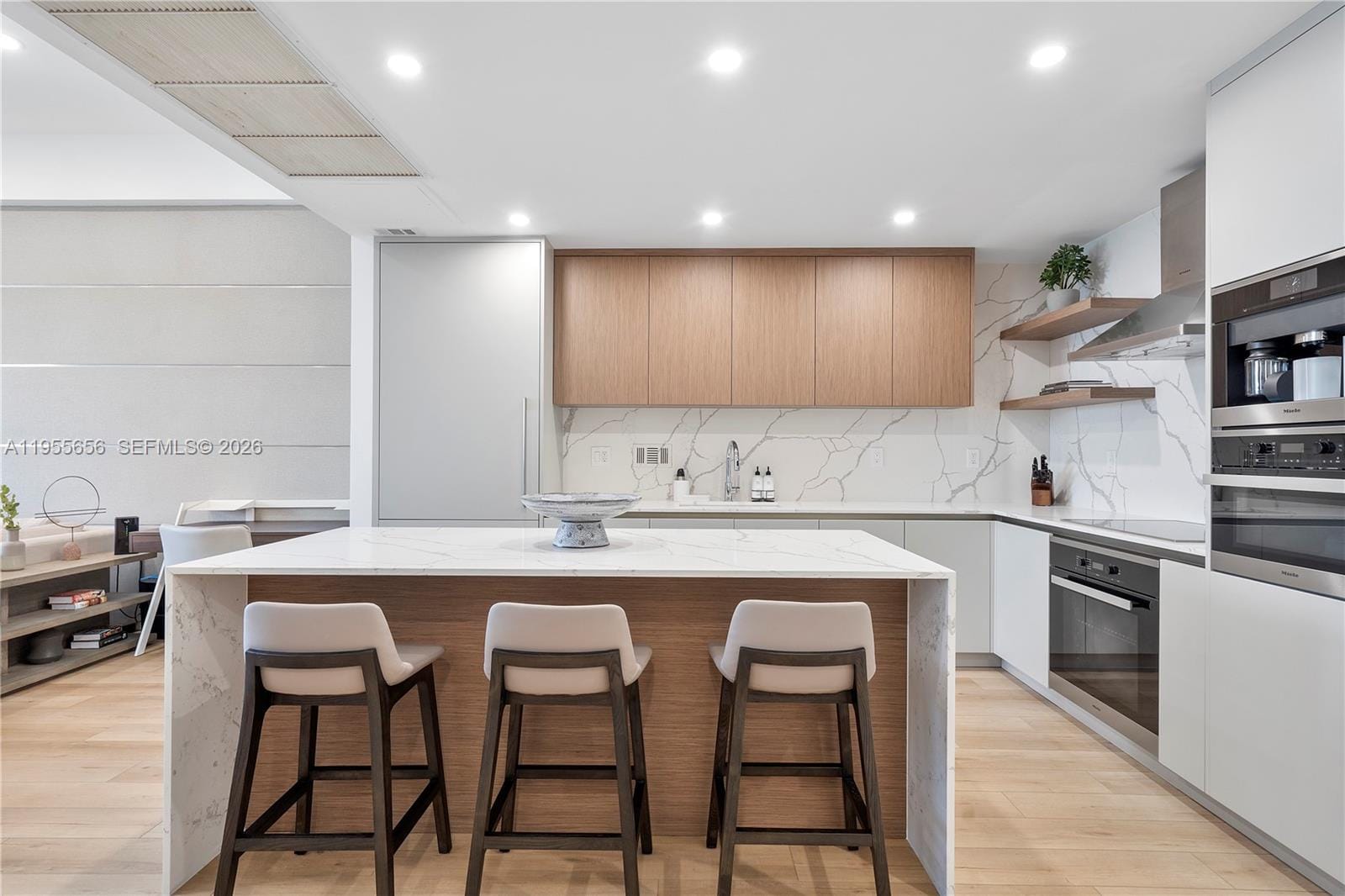 2301 Collins Avenue 1633 — photo 9