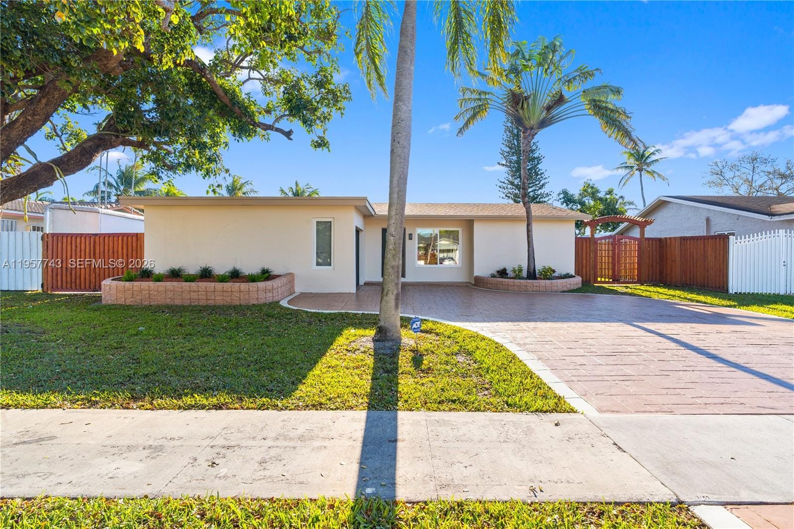 1221 NW 96th Terrace, Pembroke Pines, FL 33024