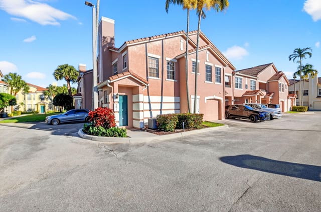 501 Belmont Place, Boynton Beach, FL 33436