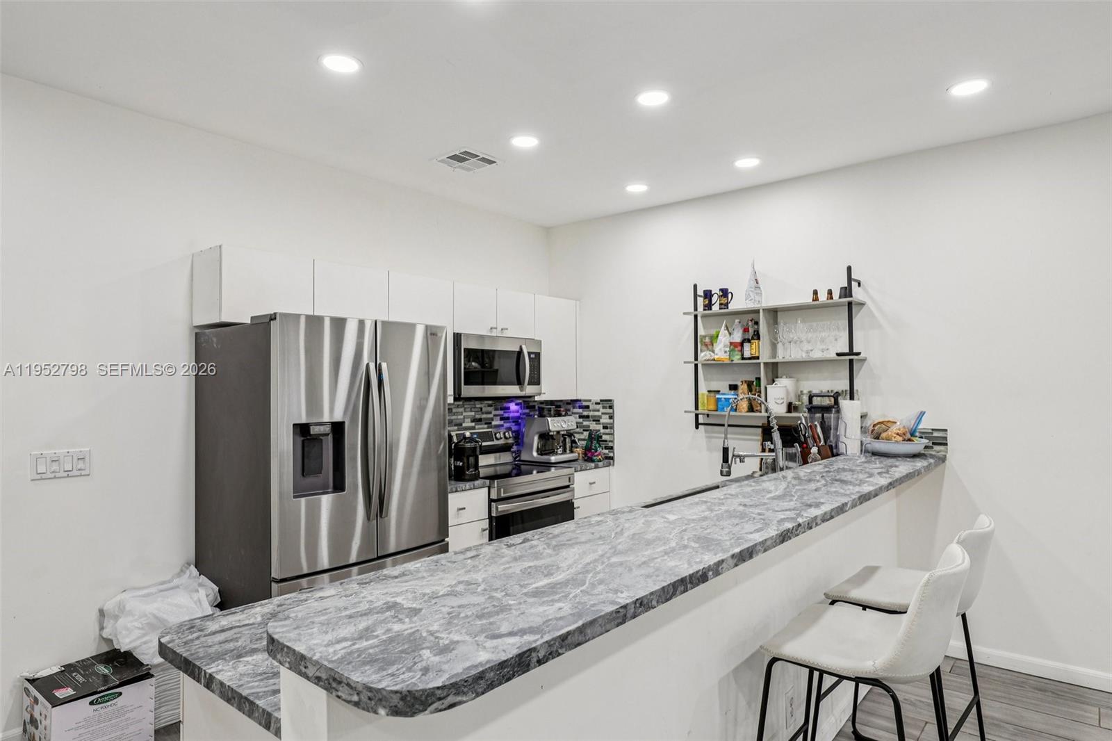 2307 Washington Street 5 — photo 8