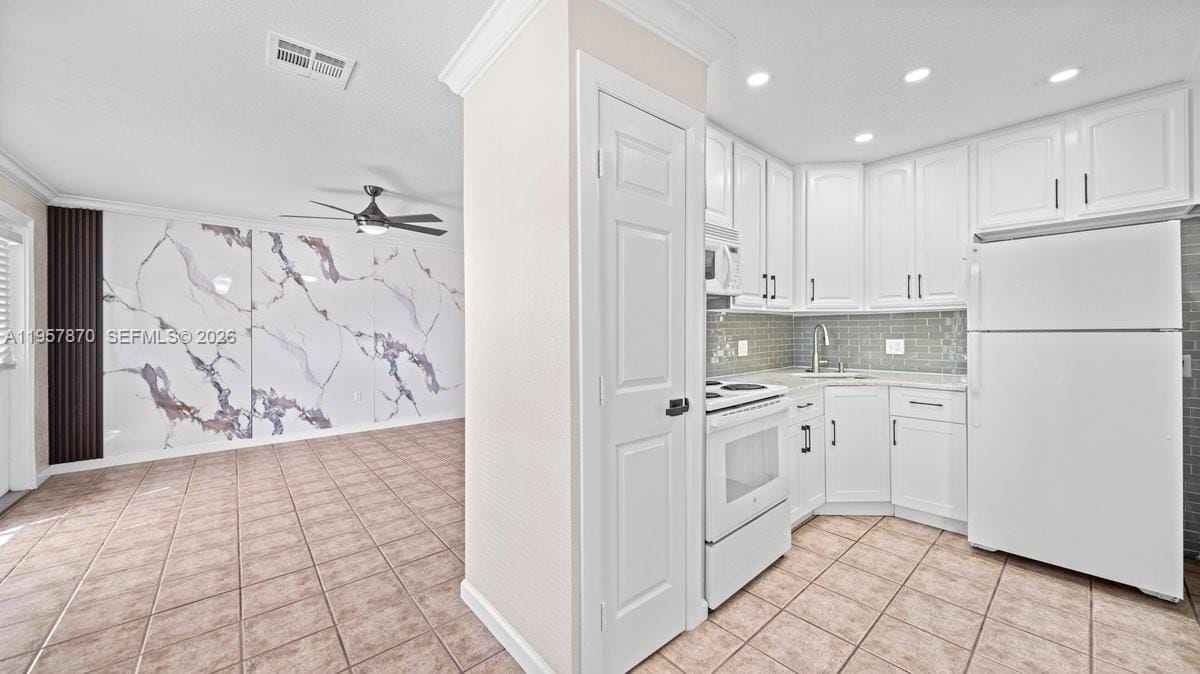 170 Poinsettia Circle NE — photo 10