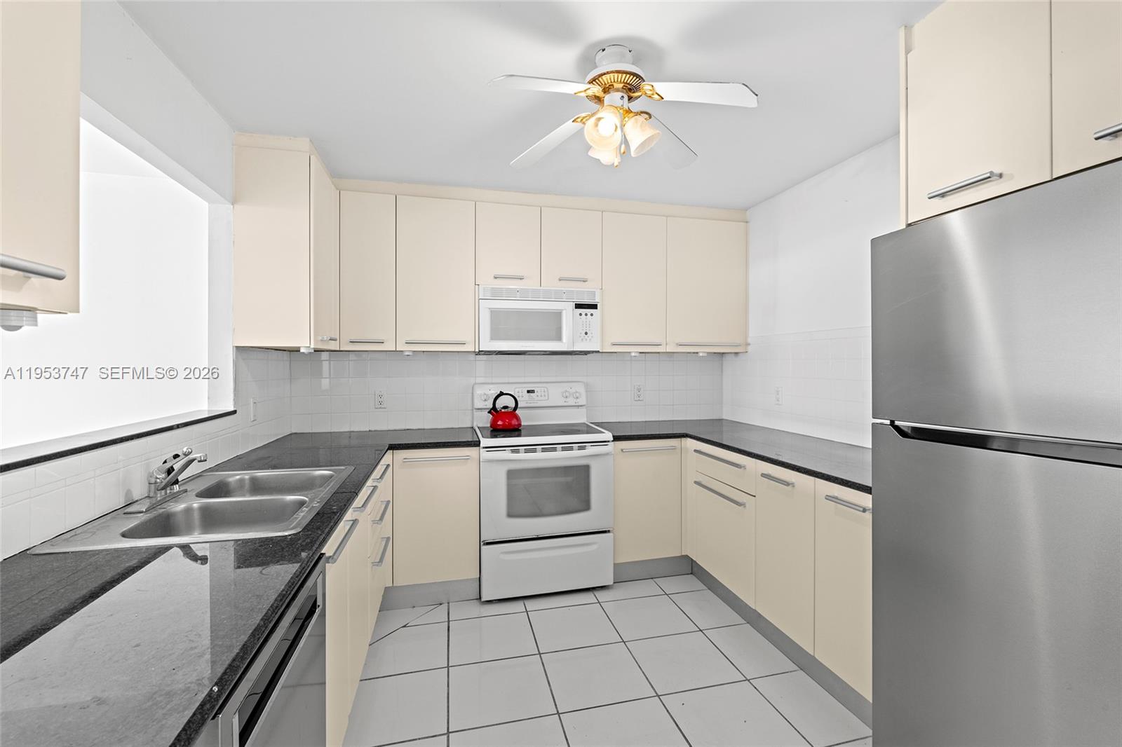 2780 NE 183rd Street 1911 — photo 6