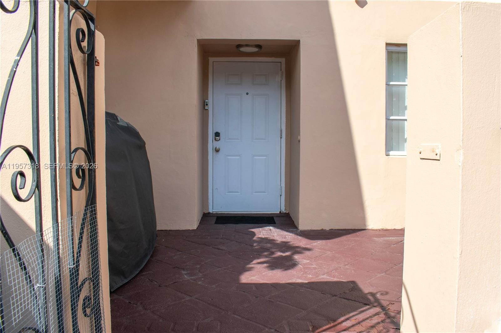 4144 Inverrary Drive 15G — photo 5
