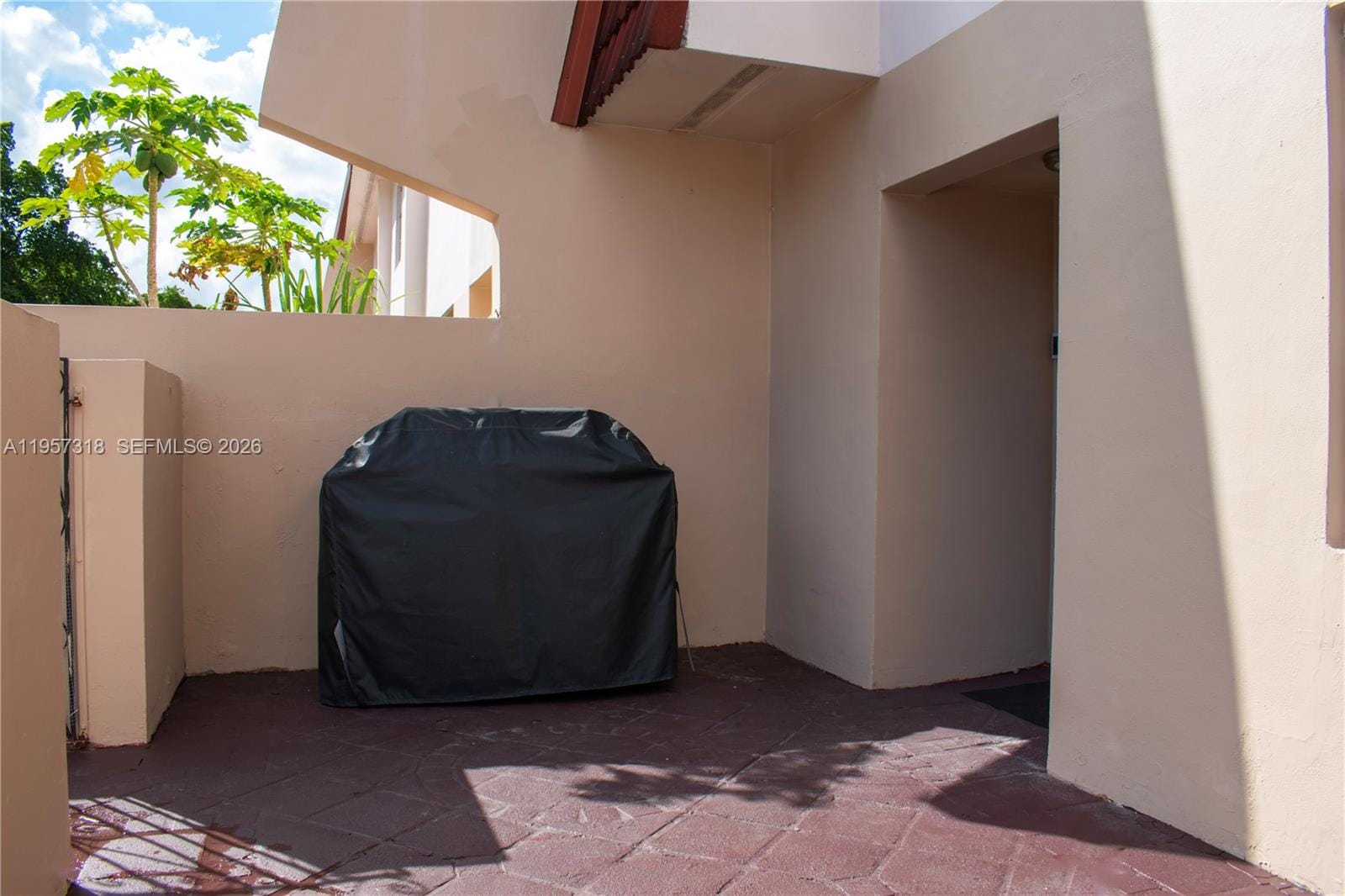 4144 Inverrary Drive 15G — photo 7