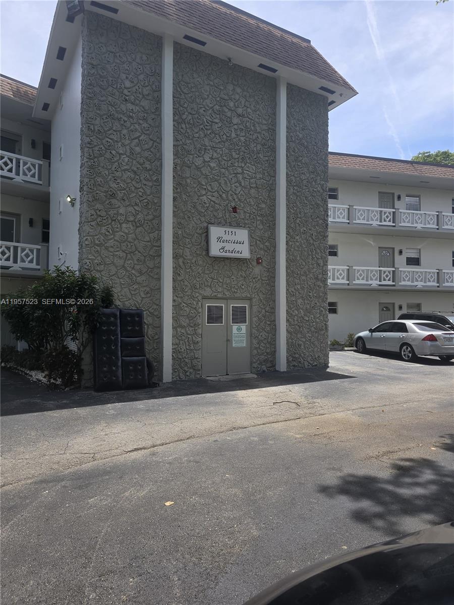 5151 W Oakland Park Boulevard 303, Lauderdale Lakes, FL 33313, Lauderdale Lakes