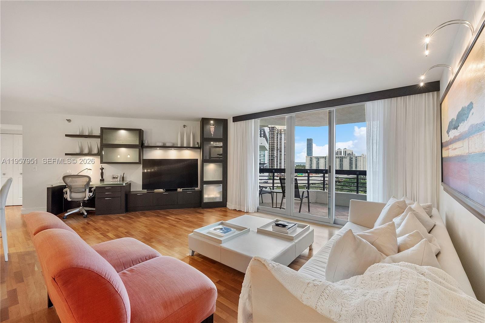 3500 Mystic Pointe Drive 1407 — photo 3