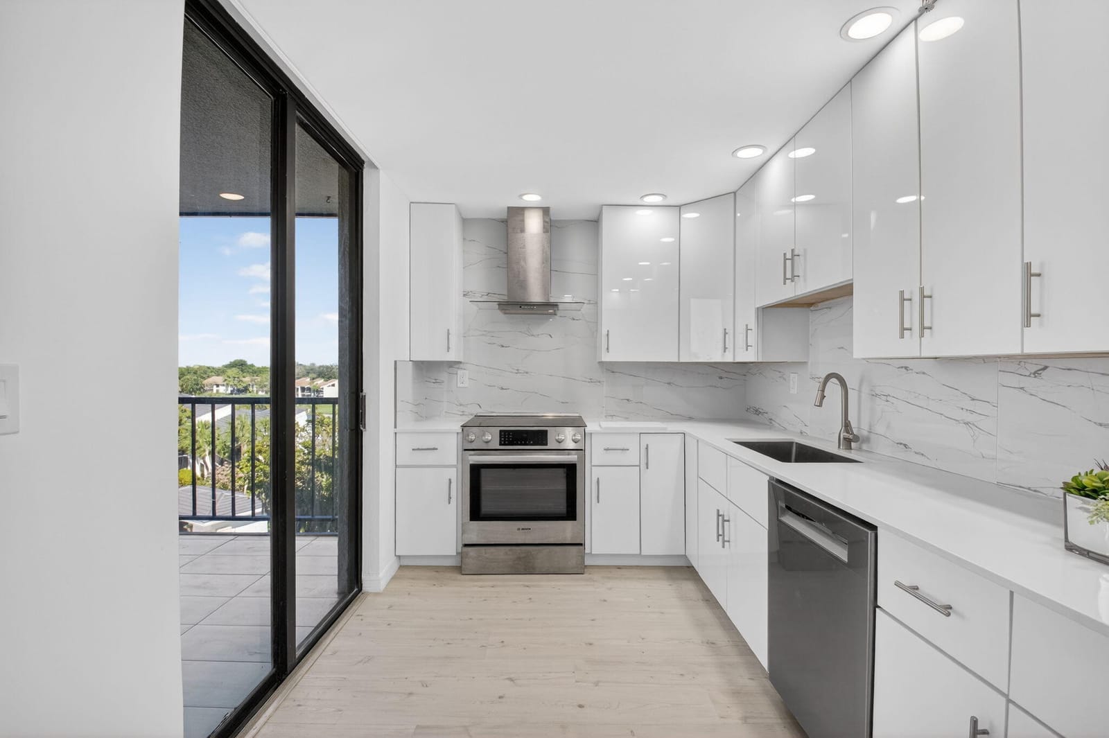 7738 Lakeside Boulevard 352, Boca Raton, FL 33434 photo 8