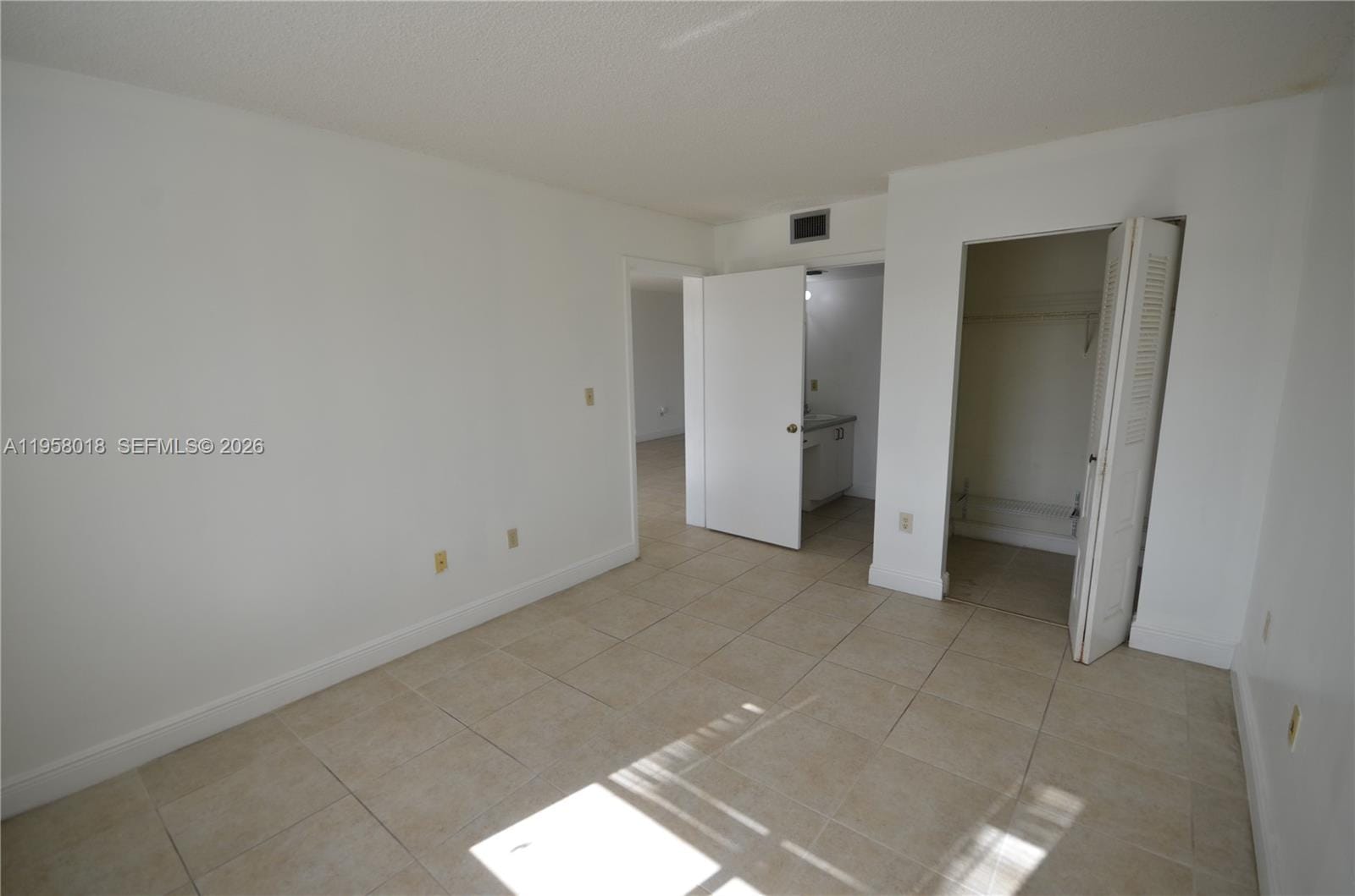 15201 SW 80th Street 207 — photo 8