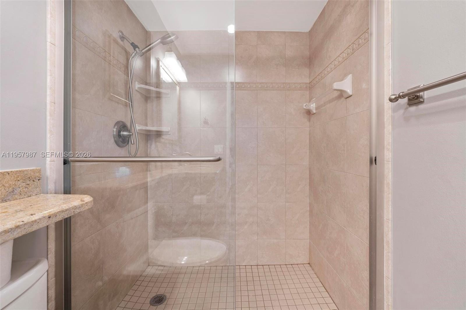 1000 NE 14th Avenue 602 — photo 11