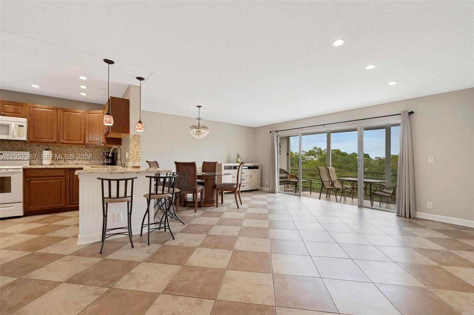 1000 NE 14th Avenue 602, Hallandale Beach, FL 33009 photo 17