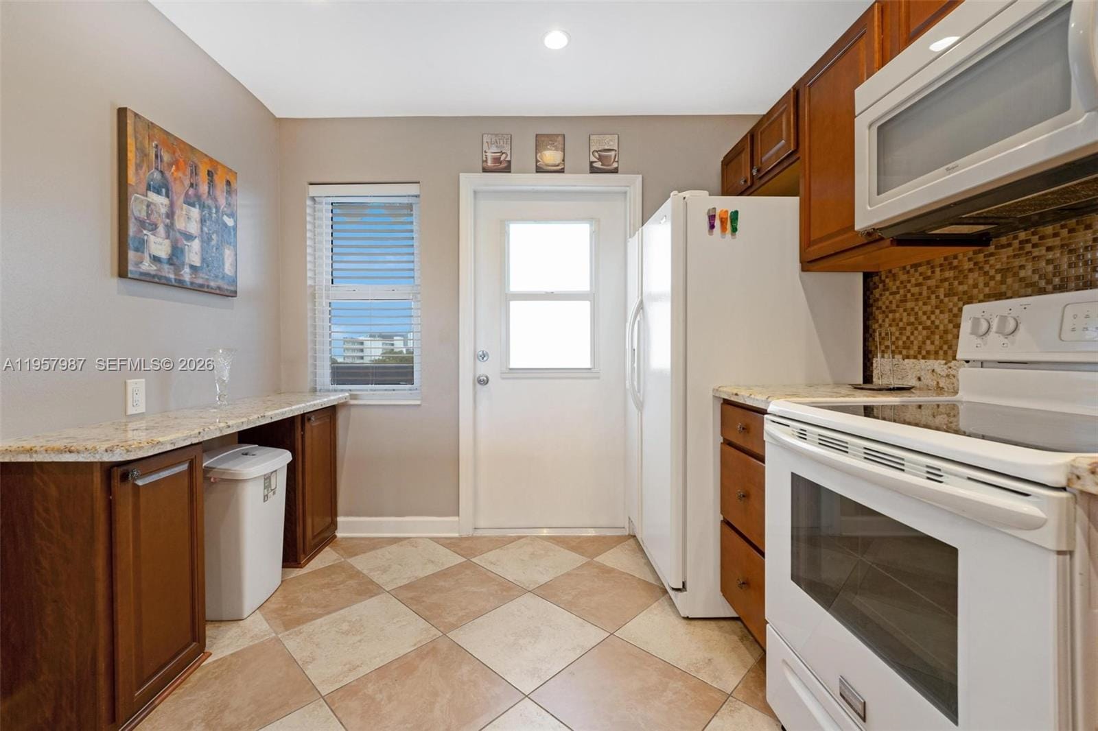1000 NE 14th Avenue 602 — photo 3