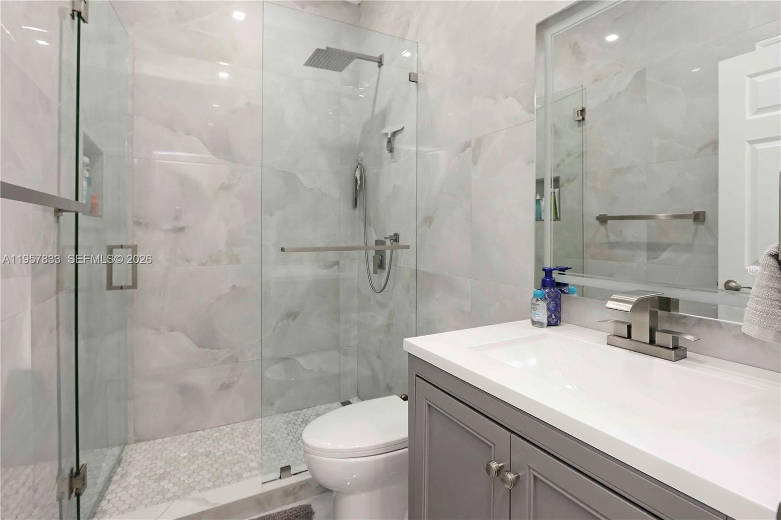 10628 W 33rd Way, Hialeah, FL 33018 photo 11