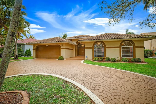 10039 NW 47th Street, sold in North Springs Court, Coral Springs, FL
