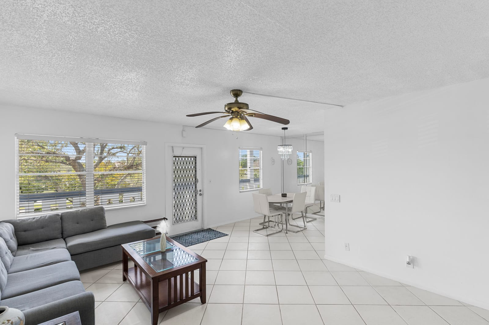 3028 Harwood D — photo 4
