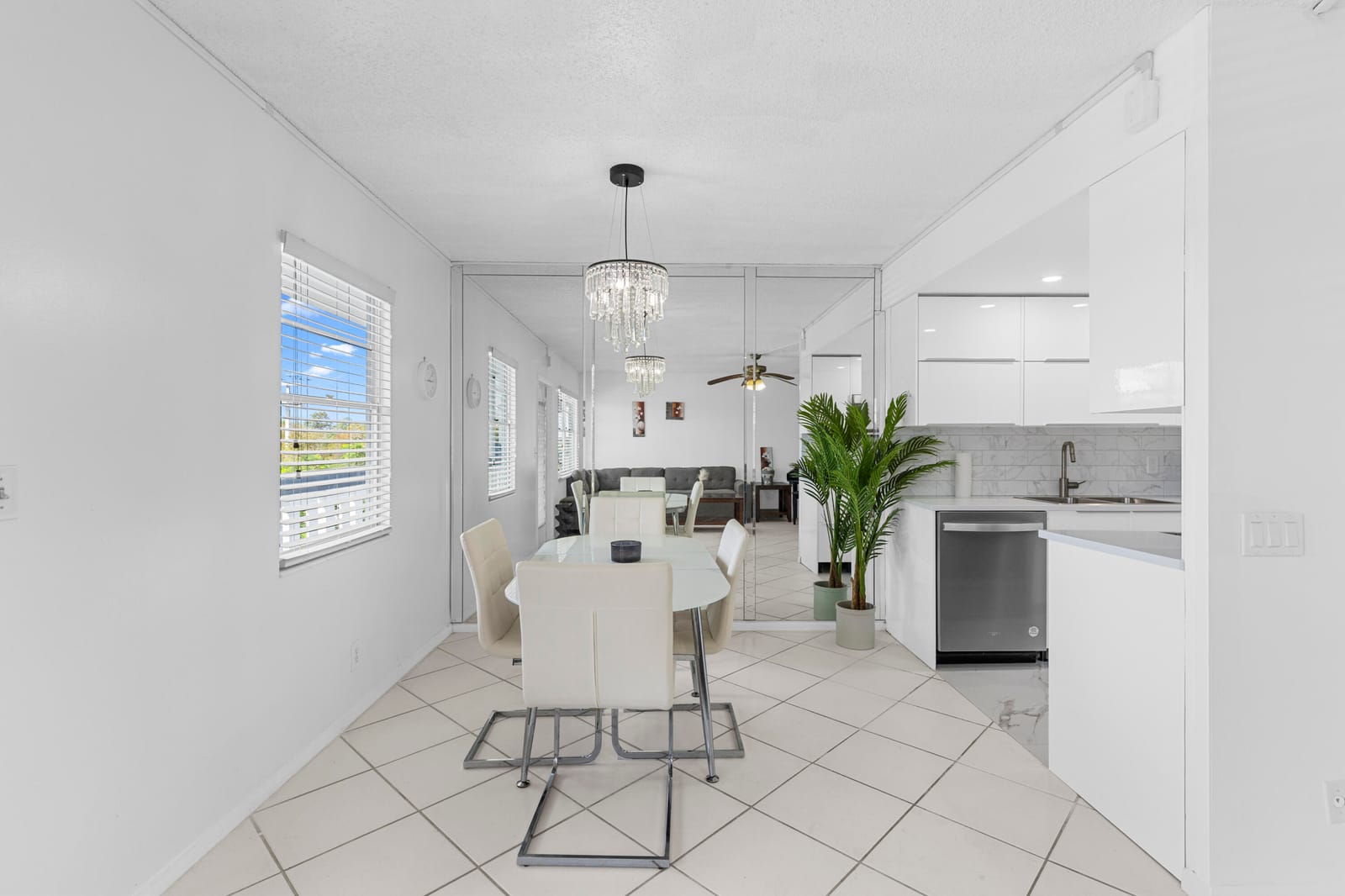 3028 Harwood D — photo 6