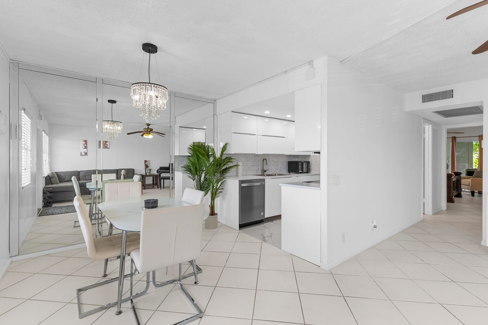 3028 Harwood D — photo 7