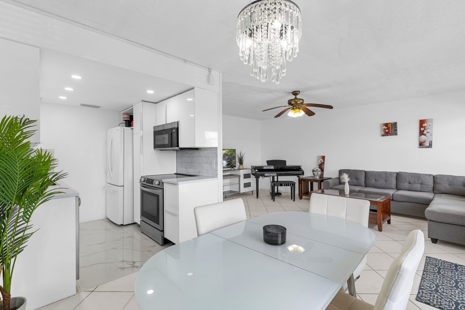 3028 Harwood D — photo 8